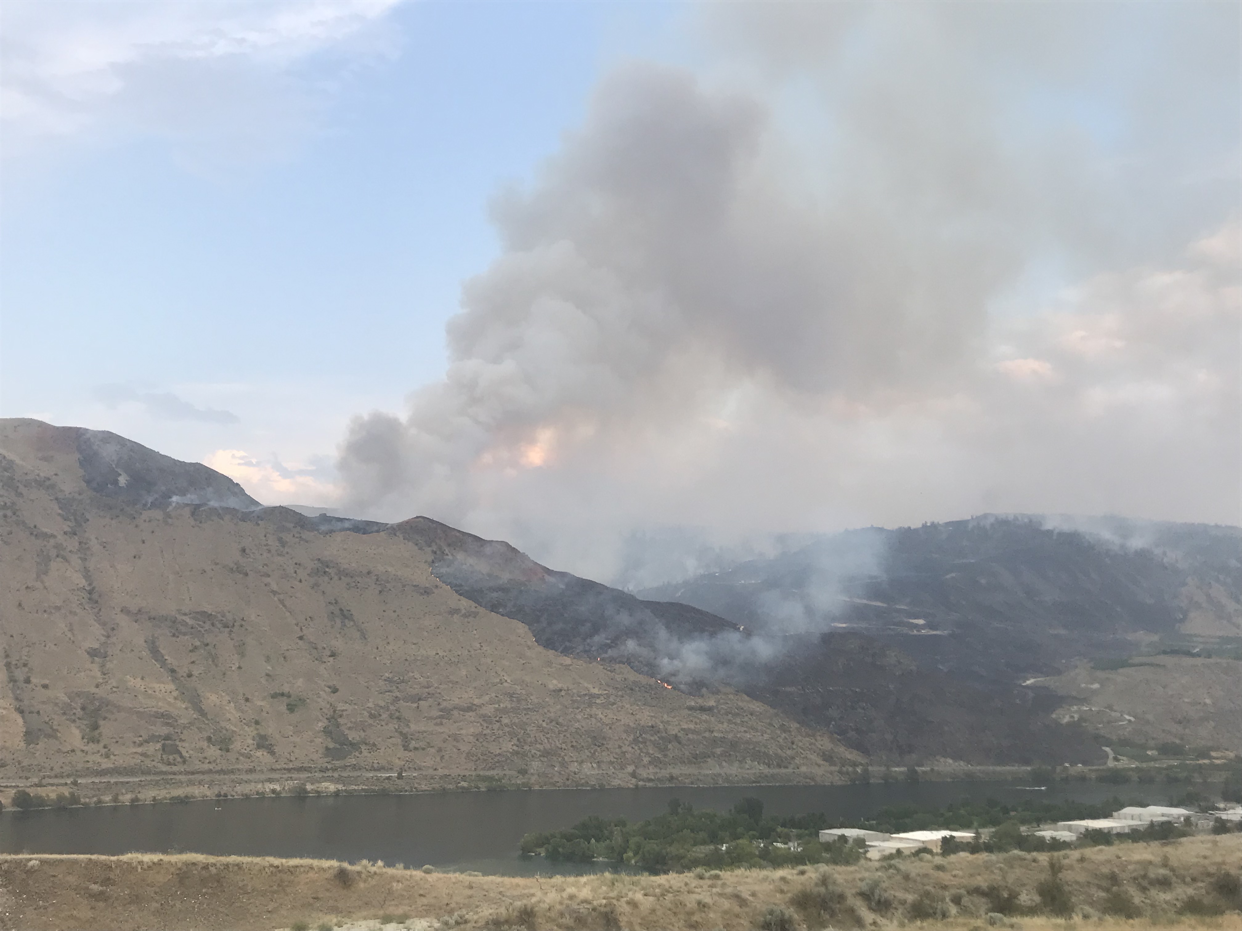 Brush Fire Near Highway 97 and Beebe Bridge - Lake Chelan News and ...